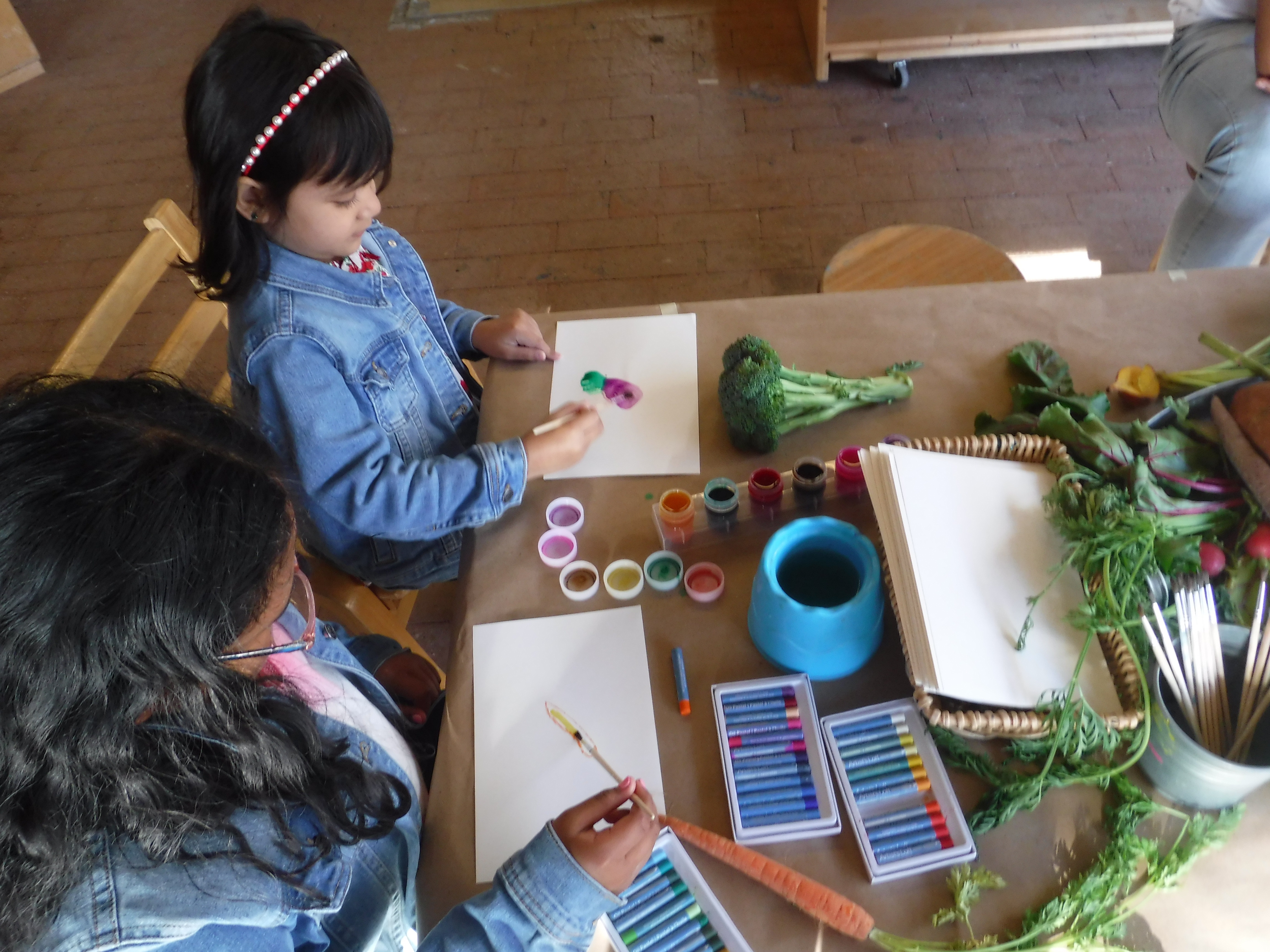 Photo of preschool students Photo of preschool students involved in activity